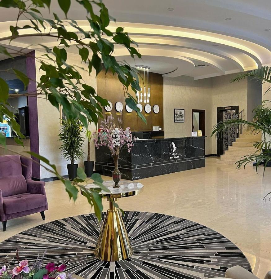 East Palace Hotel Almaty Extérieur photo